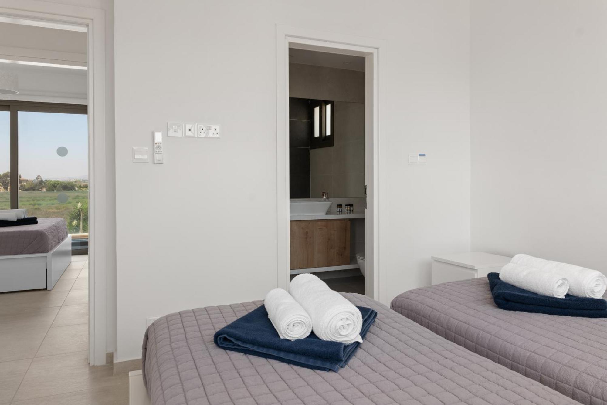 Serenity Waves Villa 17 Lárnaka Kültér fotó